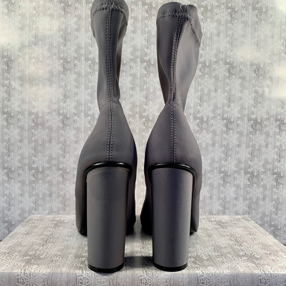 GRAY STRETCH BOOTS 4” ROUND HEELS SIZE 8 by GYI - Picture 5 of 6